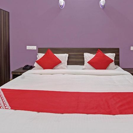 Hotel Oyo 48704 Rashi Farms Hubli Exteriér fotografie