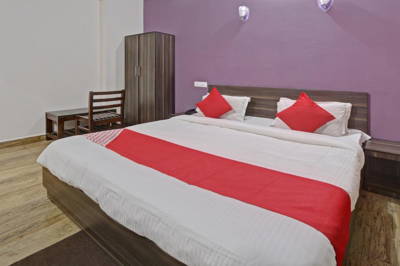 Hotel Oyo 48704 Rashi Farms Hubli Exteriér fotografie